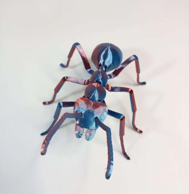 Articulated Ant Figurine - Canada Ant Colony